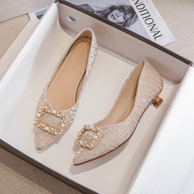 Fildişi Dokulu Saten Sivri Bur - Ankle Strap Heels incelemesi ve fiyatı